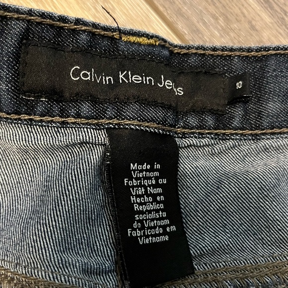Calvin Klein dark wash wide leg jeans - Picture 10 of 11